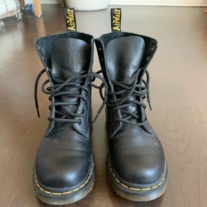 Lightly worn doc martens perfect condition!